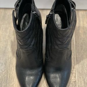 Tory Burch orchard bootie 7.5